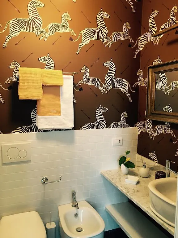 Zebra Rosso Apartment Milan
