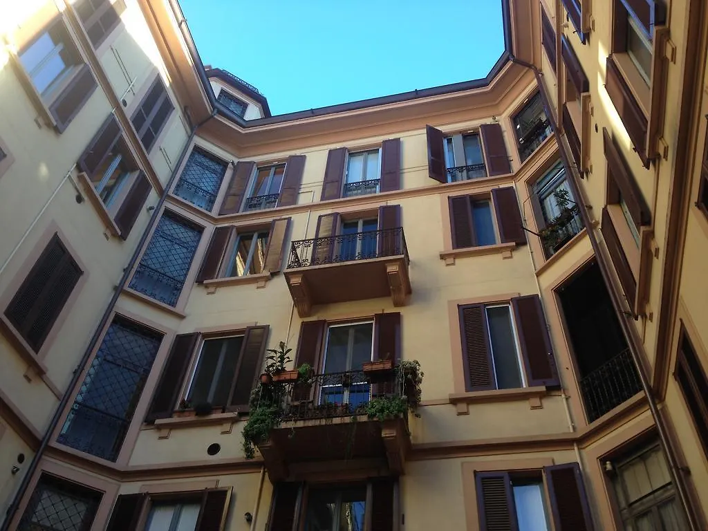 Zebra Rosso Apartment Milan